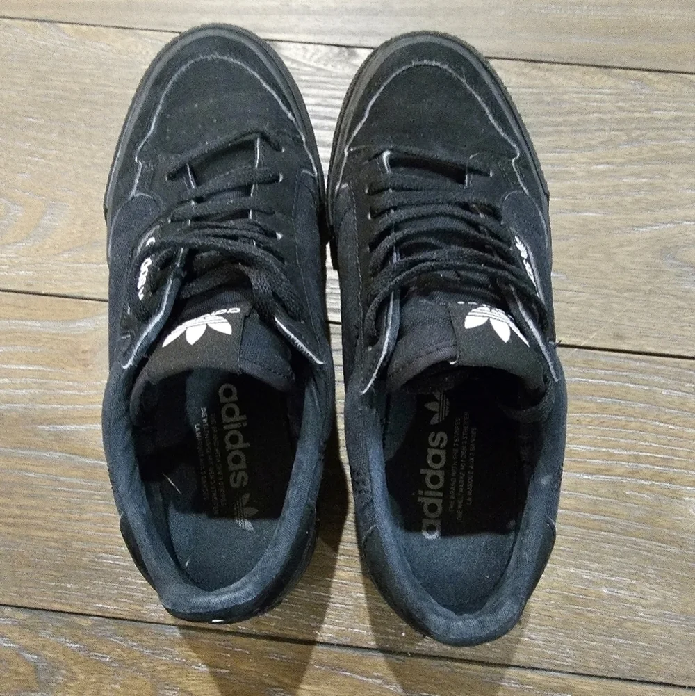 Adidas Sneaker, Black, Size 7